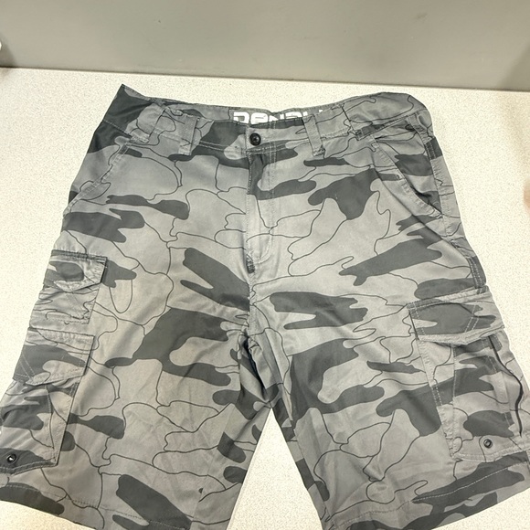 Denali Shorts Gray Camo Cargo Pockets Lightweight Men's Size 34 *Clean* - Picture 7 of 9